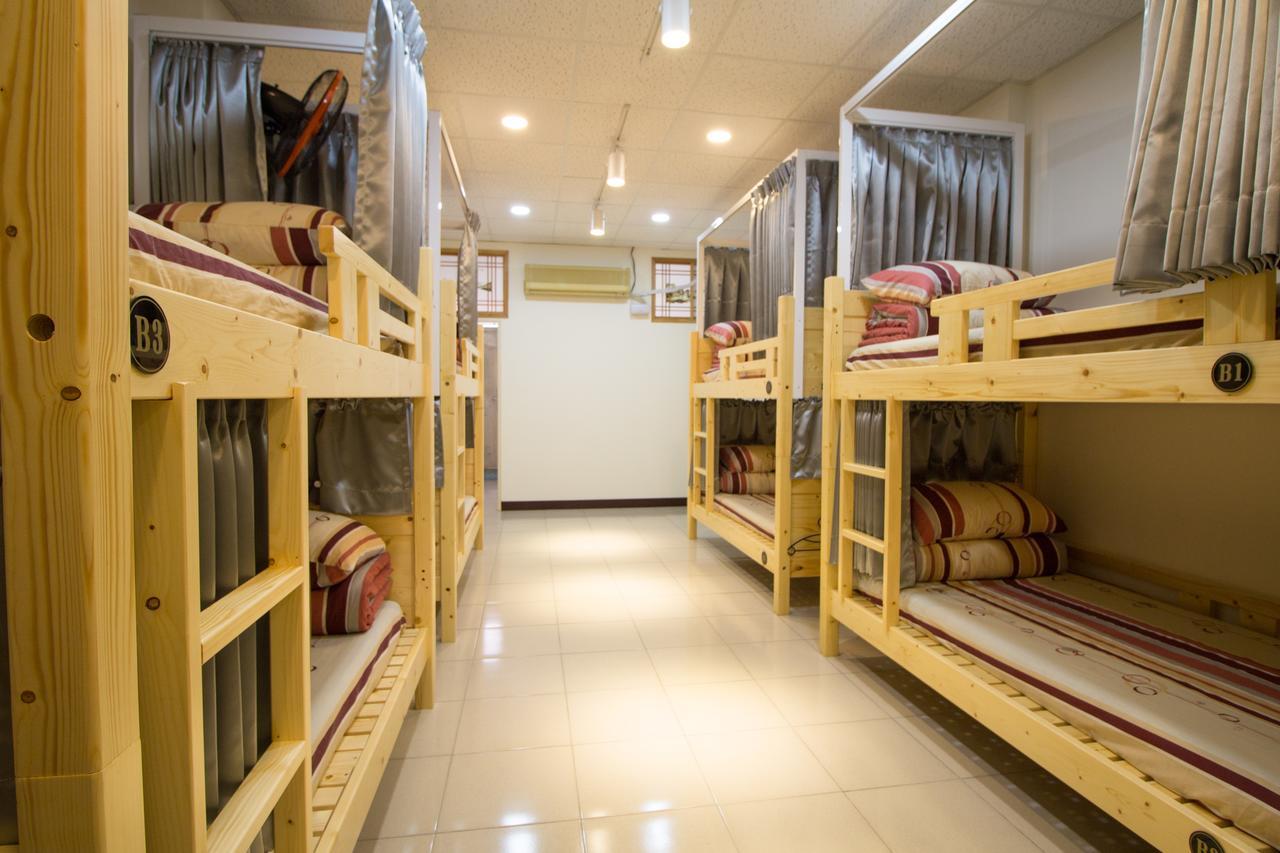 Little House Hostel Чиай Сити Екстериор снимка