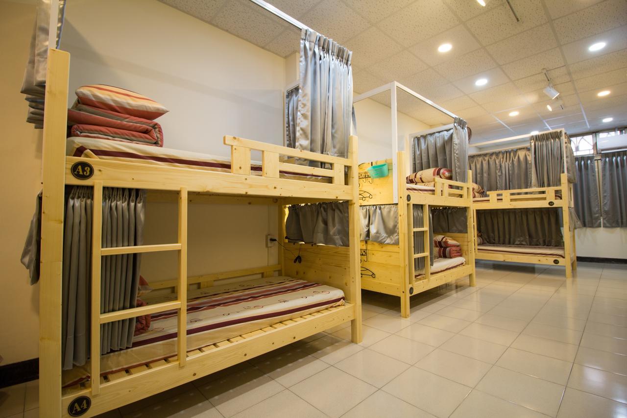 Little House Hostel Чиай Сити Екстериор снимка